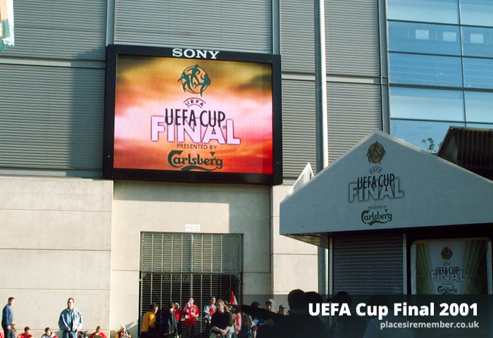 Outside the Westfalenstadion ahead of the 2001 UEFA Cup Final.